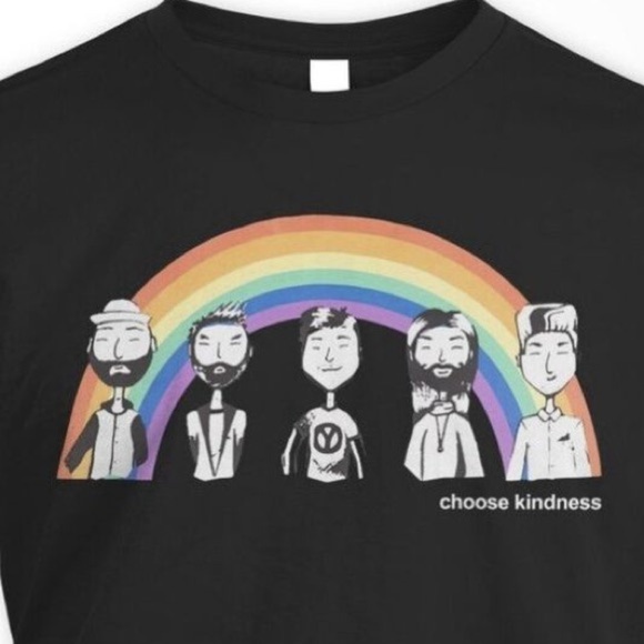 Queer Eye choose kindness black rainbow tee - Picture 3 of 3
